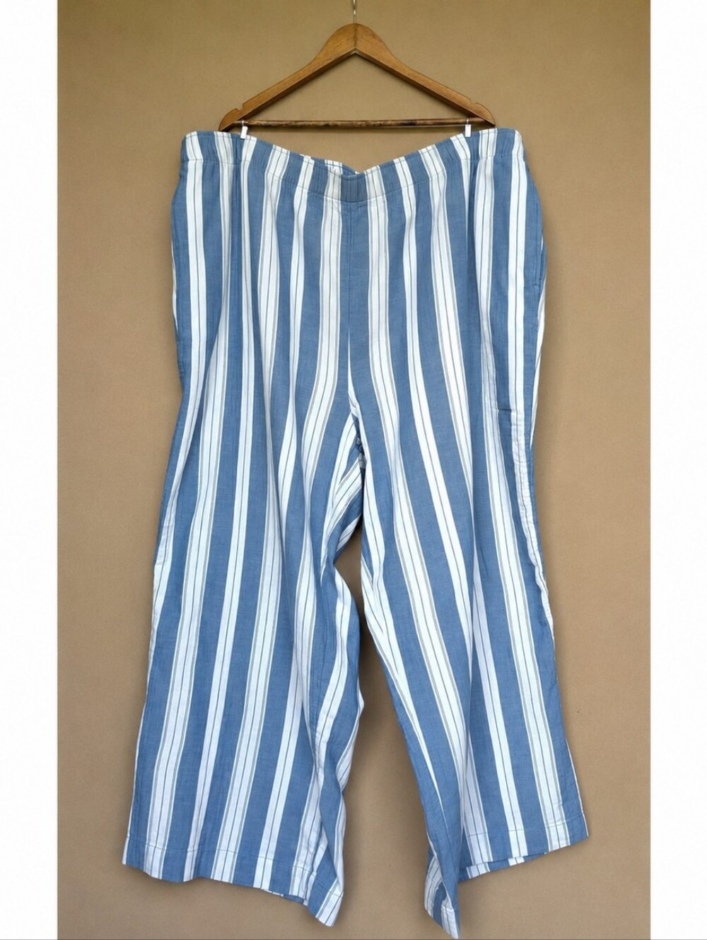 Old Navy Wide-Leg Striped Pants